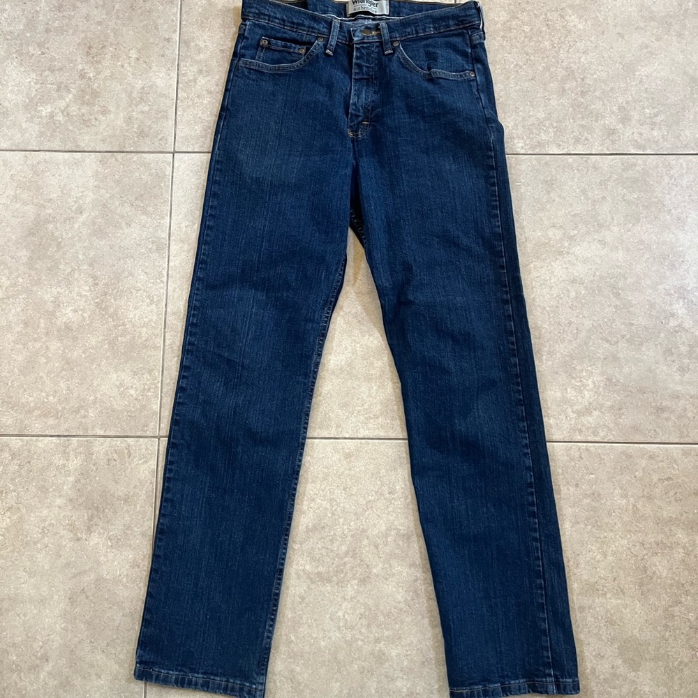 wrangler authentics men 30x32 straight leg jeans Dark Blue 
ZM100ID